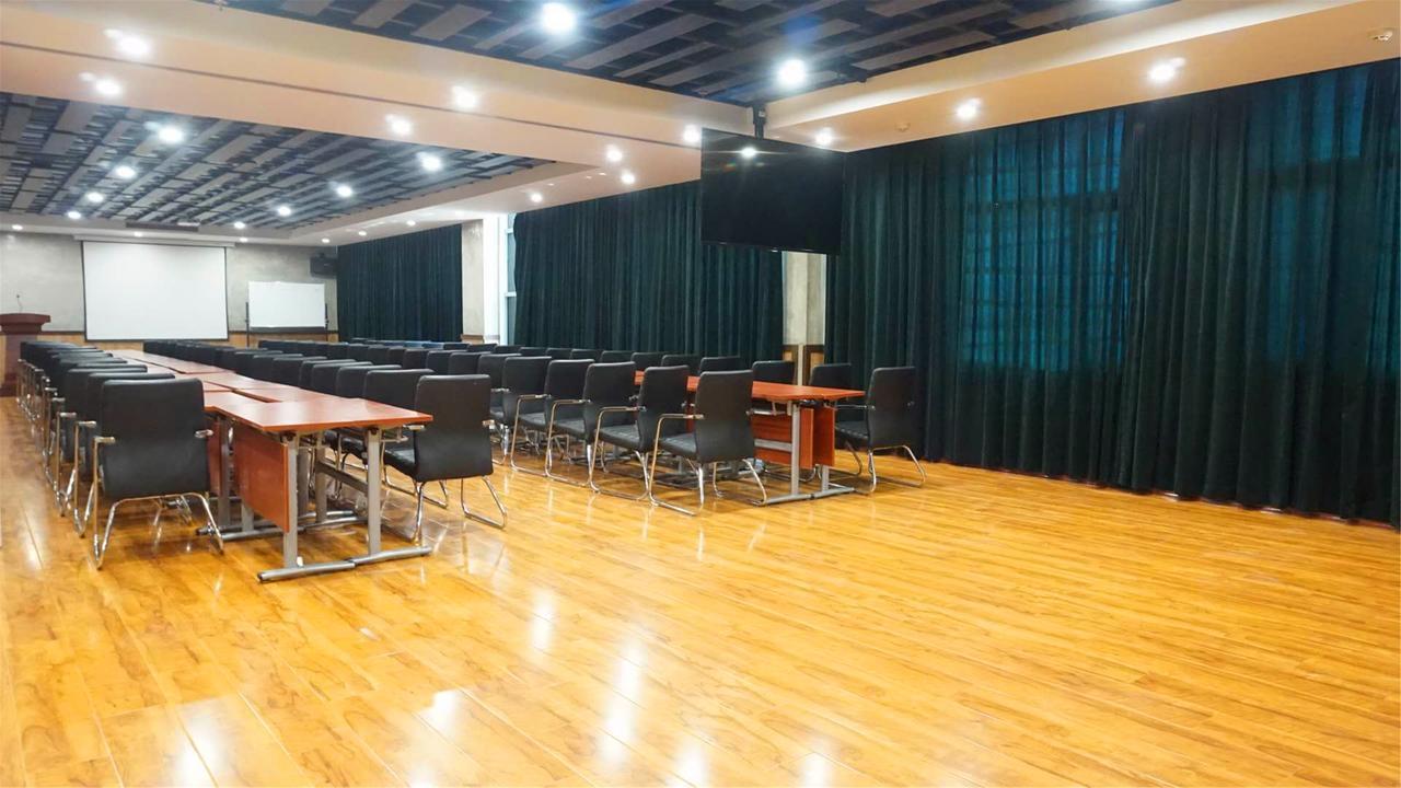 Nostalgia Hotel Near Tianjin Polar Ocean Word- Tianjin Fonte Joy World, 10 Minutes Drive Away From Tianjin Tanggu High-Speed Railway Station, Free Ice-Cream, Mineral Water, Snacks And Laundry Service, English Communication Well Exterior photo